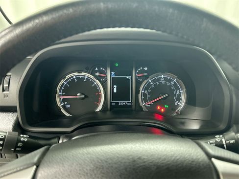 Used 2022 Toyota 4Runner Limited image 13