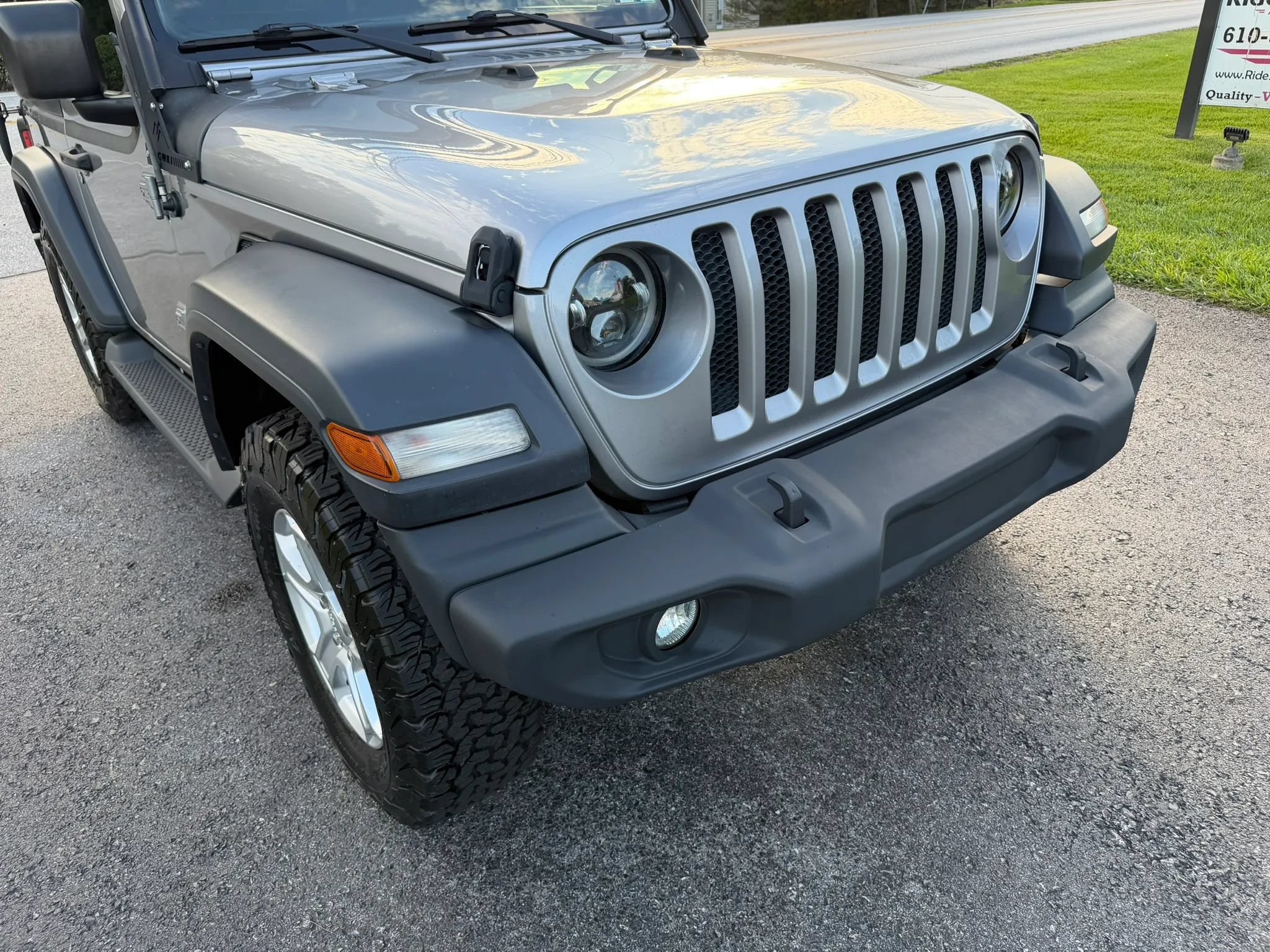 Used 2019 Jeep Wrangler Sport AWD/4WD image 60