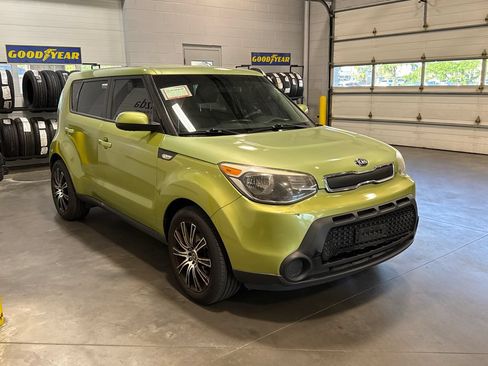Used 2014 Kia Soul FWD image 3