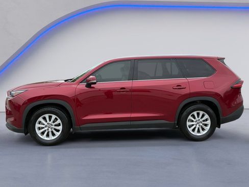 Used 2025 Toyota Grand Highlander FWD image 7