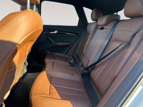 Used 2020 Audi Q5 2.0T Premium w/ Convenience Package image 13