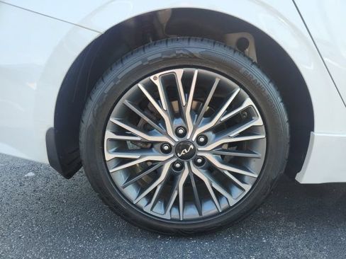 Used 2023 Kia Forte GT-Line w/ GT-Line Premium Package FWD image 17