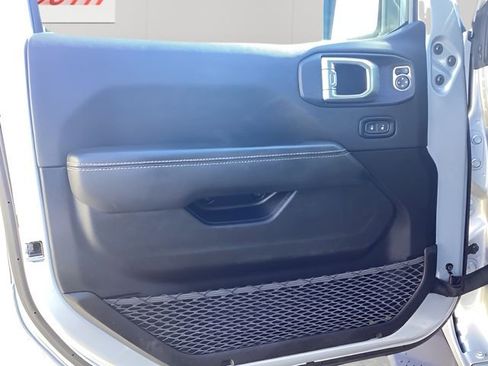 Used 2024 Jeep Wrangler Unlimited Sahara image 14