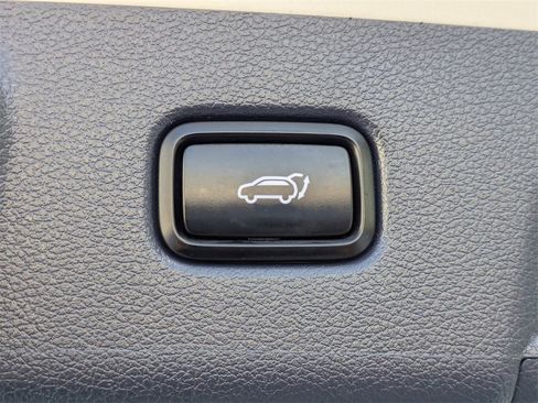 Used 2023 Hyundai Palisade Calligraphy image 14