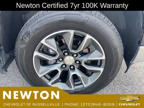 Used 2023 Chevrolet Silverado 1500 LT AWD/4WD image 39