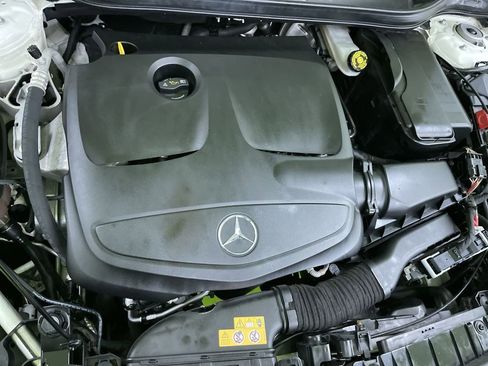 Used 2018 Mercedes-Benz GLA 250 w/ Premium Package image 17