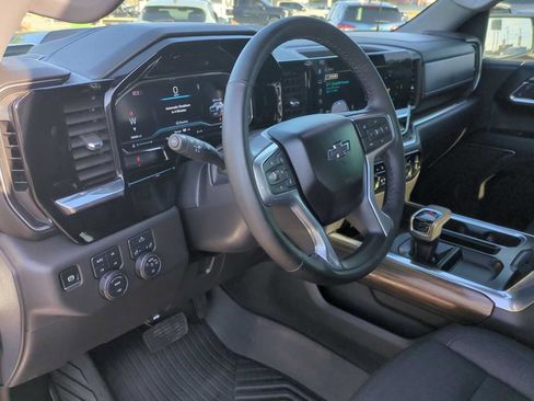 Used 2024 Chevrolet Silverado 1500 LT Trail Boss AWD/4WD image 10