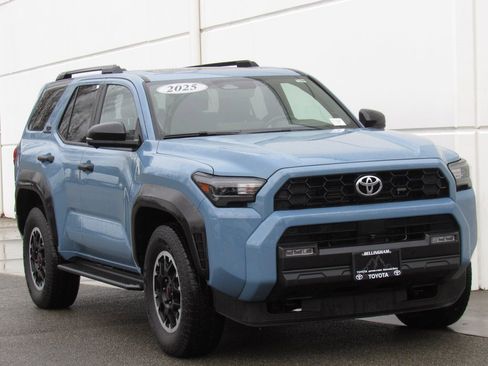 Certified 2025 Toyota 4Runner TRD Off-Road Premium image 2