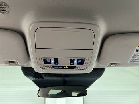 Used 2025 Ford Explorer Active RWD image 68