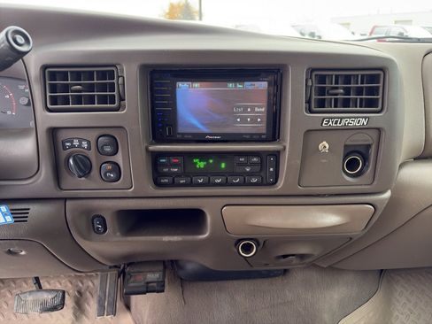 Used 2002 Ford Excursion Limited image 15