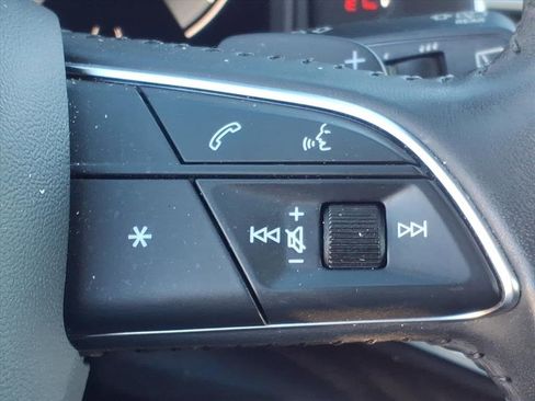 Used 2019 Audi Q8 Prestige w/ Luxury Package image 19