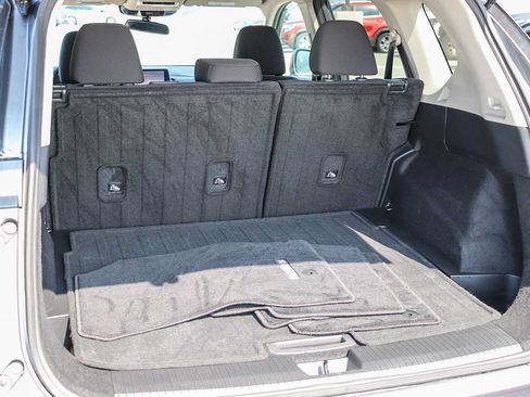 Used 2025 Nissan Rogue S FWD image 23
