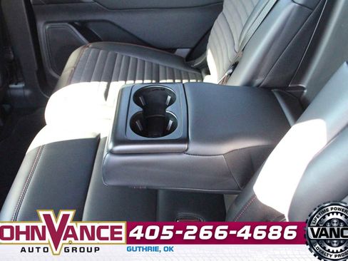 Used 2025 Ford Explorer ST-Line image 26