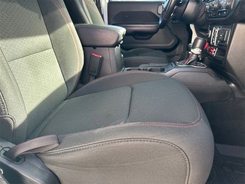 Used 2020 Jeep Gladiator Rubicon image 14