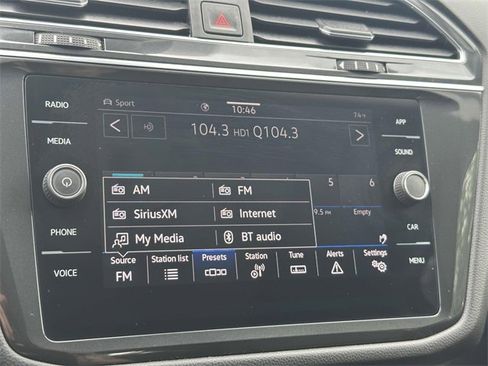 Certified 2022 Volkswagen Tiguan SE image 37