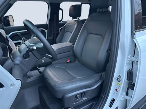 Used 2024 Land Rover Defender 110 S image 27