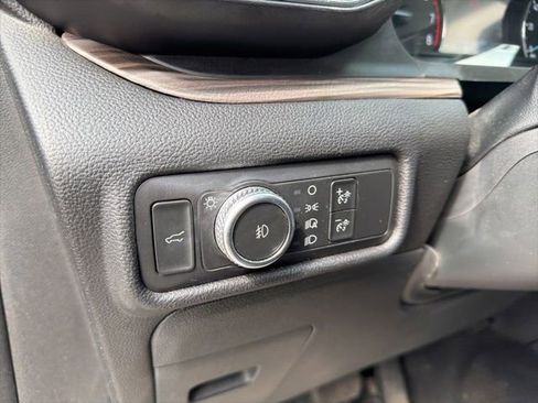 Used 2021 Ford Explorer Limited w/ Equipment Group 301A AWD/4WD image 26