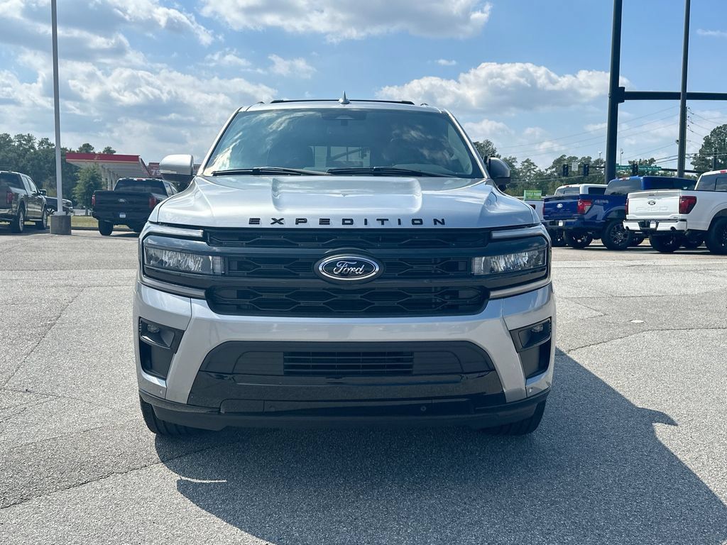 Used 2024 Ford Expedition Max Limited RWD image 5
