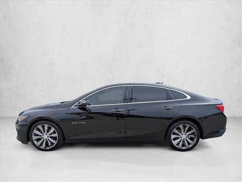 Used 2016 Chevrolet Malibu Premier w/ Driver Confidence Package FWD image 9