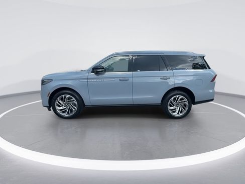 New 2025 Lincoln Navigator Reserve AWD/4WD image 5