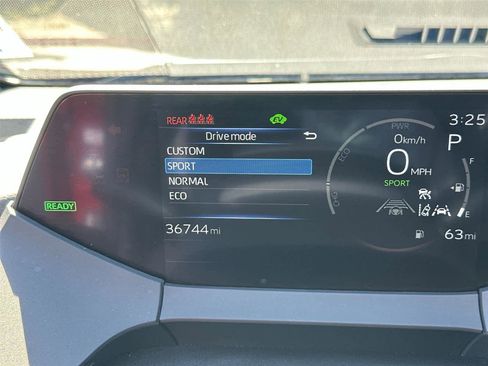 Used 2023 Toyota Prius XLE FWD image 39