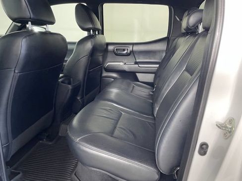 Used 2019 Toyota Tacoma Limited AWD/4WD image 20