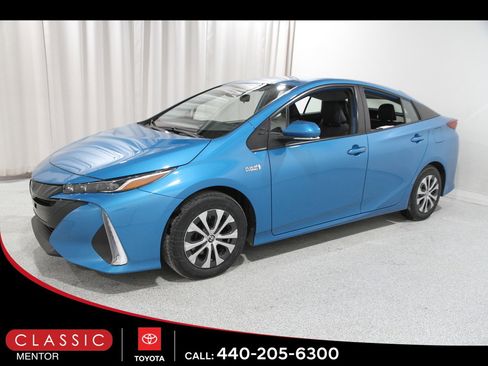 Certified 2022 Toyota Prius Prime XLE image 3