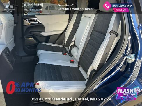 New 2025 Mitsubishi Outlander SE image 19