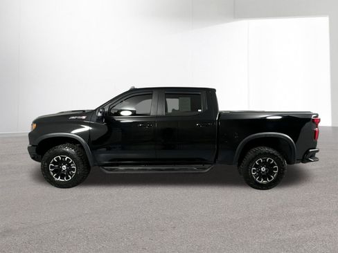 Used 2024 Chevrolet Silverado 1500 ZR2 w/ Technology Package image 30