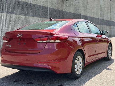 Used 2017 Hyundai Elantra SE FWD image 4