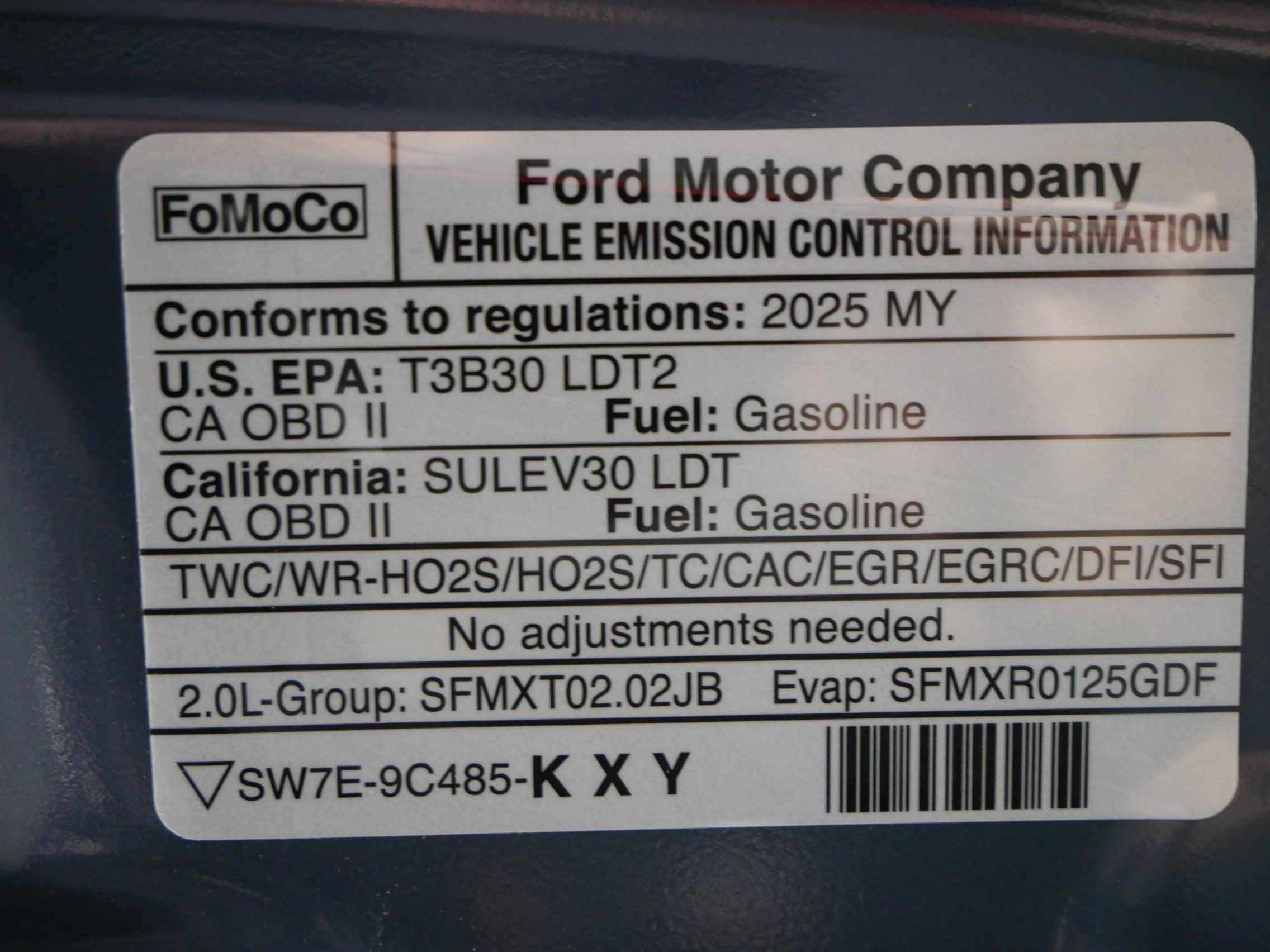 Used 2025 Ford Escape Platinum AWD/4WD image 29