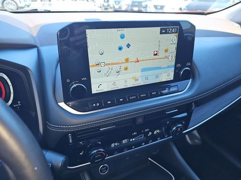 Used 2021 Nissan Rogue Platinum image 36