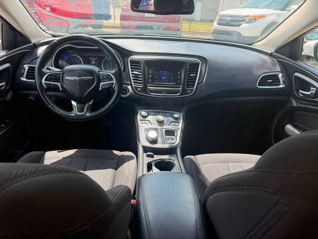 Used 2015 Chrysler 200 Limited w/ Convenience Group FWD image 14