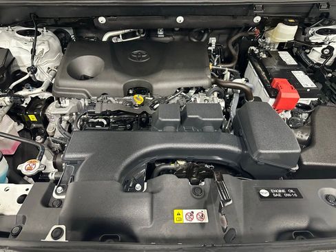 Used 2025 Toyota RAV4 XLE image 65