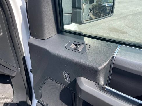 Used 2015 Ford F150 XLT w/ Equipment Group 302A Luxury image 33