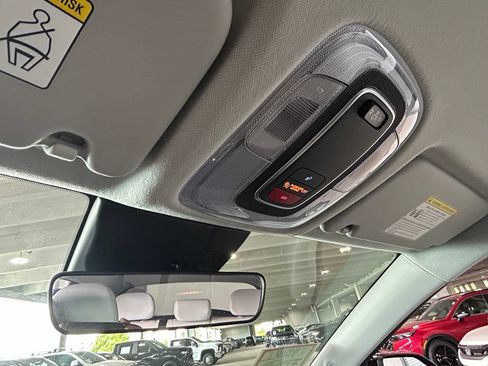 Used 2025 Hyundai Kona SEL FWD image 30