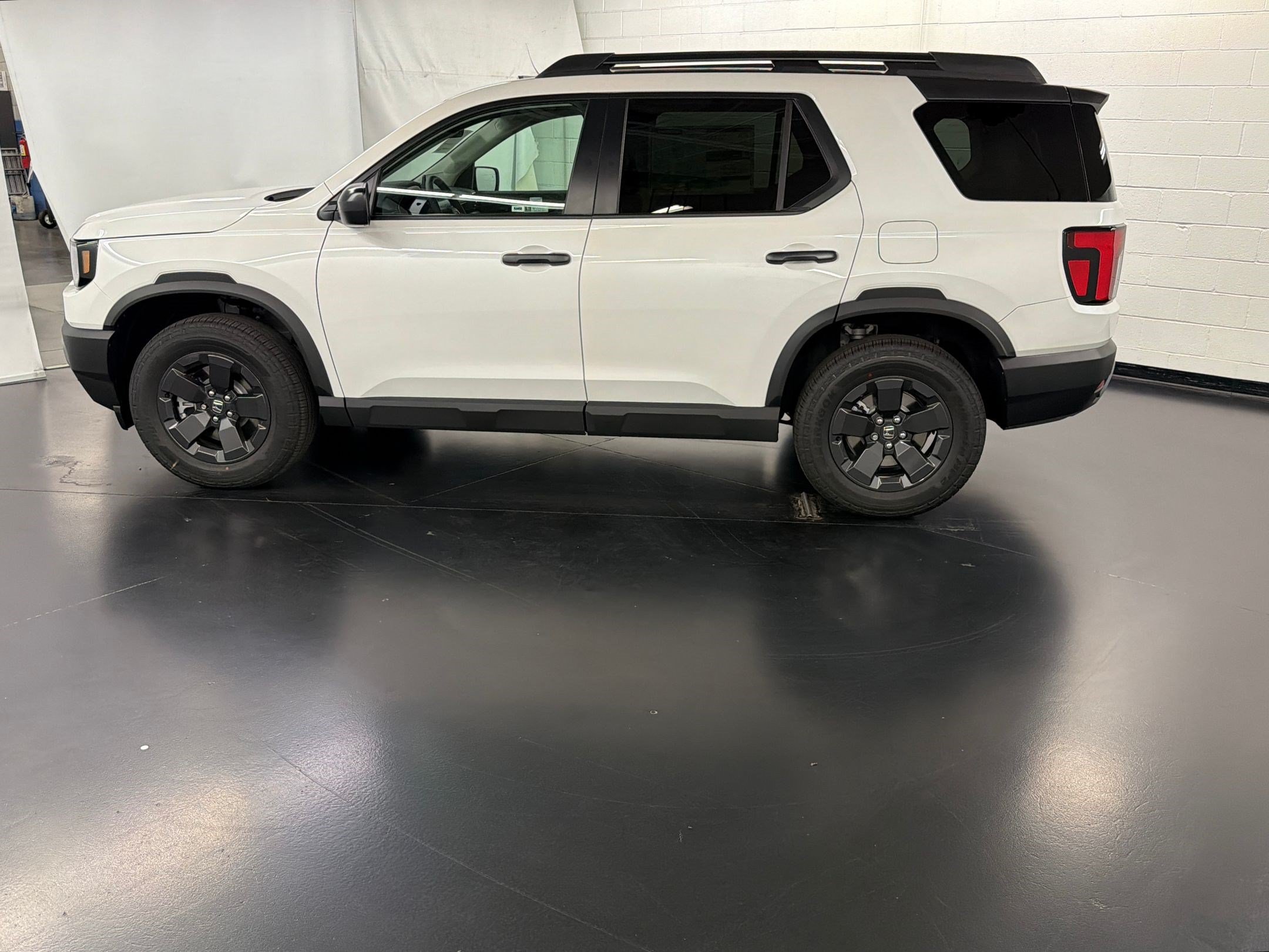 New 2026 Honda Passport RTL image 2