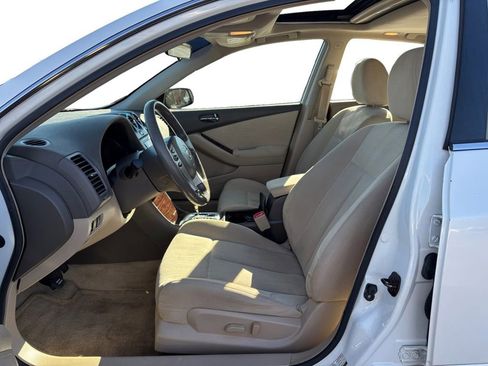 Used 2010 Nissan Altima 2.5 S w/ Convenience Plus Pkg image 14