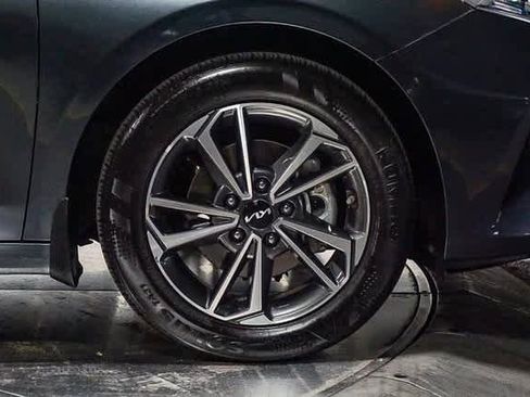 Used 2023 Kia Forte LXS image 6