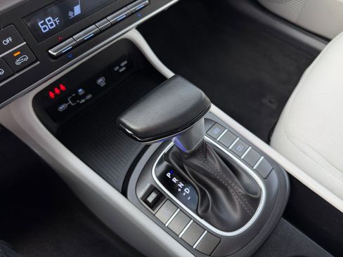 Used 2025 Hyundai Kona SEL image 41