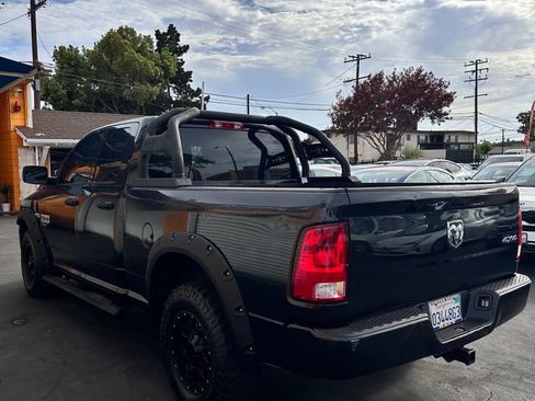 Used 2019 RAM 1500 Express AWD/4WD image 3