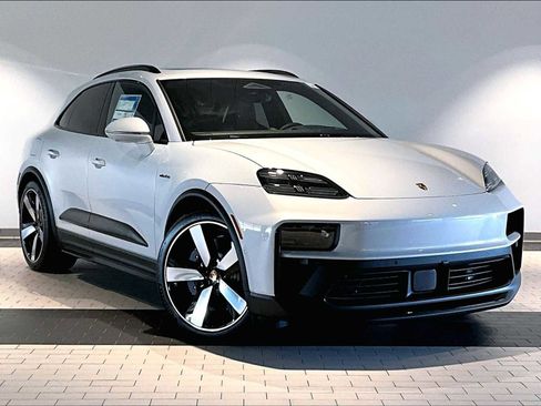 New 2026 Porsche Macan GTS Electric image 9