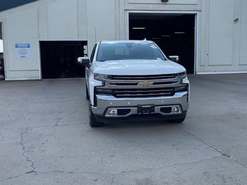 Used 2021 Chevrolet Silverado 1500 LTZ w/ LTZ Premium Package AWD/4WD image 3