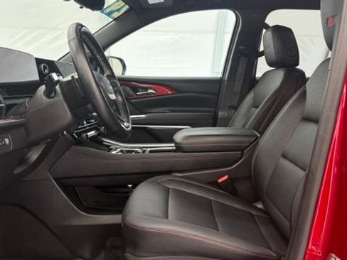 Used 2024 Chevrolet Traverse Z71 w/ Enhanced Driving Package AWD/4WD image 14