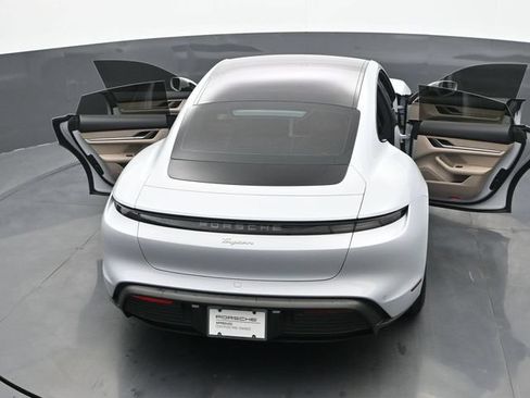 Certified 2025 Porsche Taycan AWD/4WD image 29