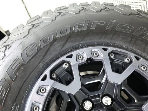 Used 2025 Ford F150 Raptor w/ Equipment Group 803A Raptor R AWD/4WD image 51