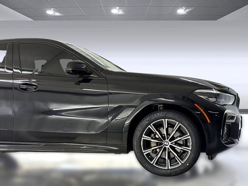 Used 2023 BMW X6 xDrive40i w/ M Sport Package AWD/4WD image 36