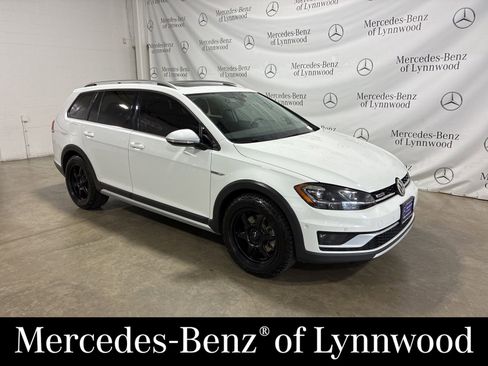 Used 2019 Volkswagen Golf Alltrack SEL AWD/4WD image 1