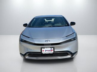 Used 2025 Toyota Prius XLE video 2