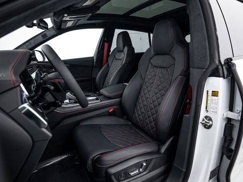New 2026 Audi SQ8 Prestige image 16